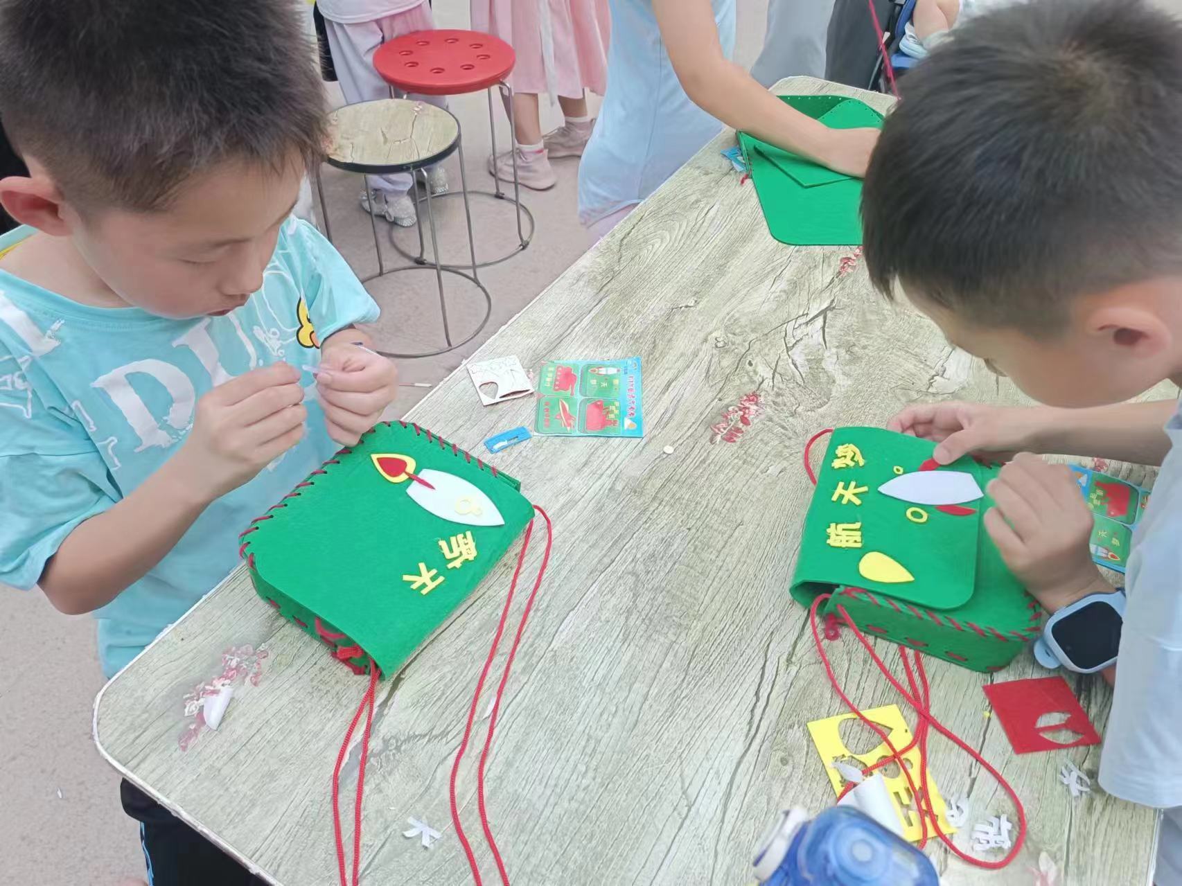 隆泰物業(yè)開展“七一”建黨節(jié)系列活動(dòng)(圖2)